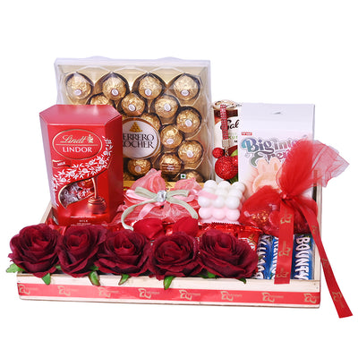 Sweet Sensations Tray Hamper