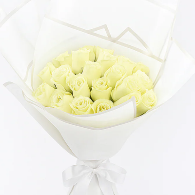 Snowfall Elegance – 20 White Roses Bouquet