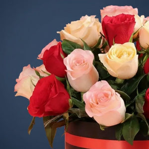 The Grand Expression Deluxe Rose Box