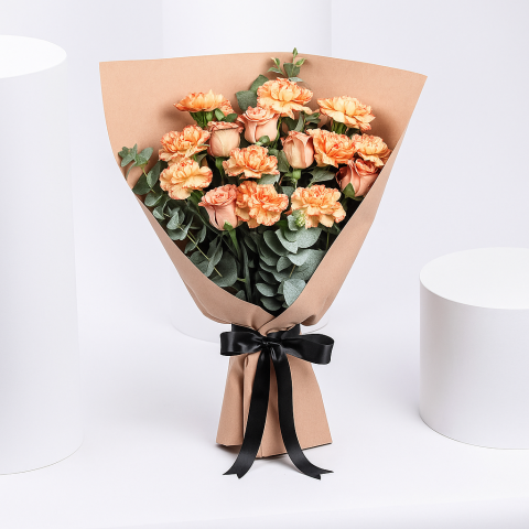  Amber Glow – Peach Roses & Carnations Bouquet